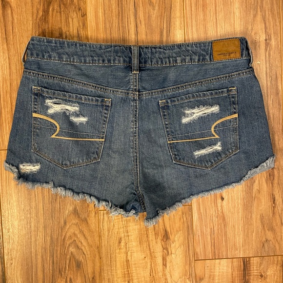 American Eagle Tom Girl denim shorts size 12 - Picture 3 of 4